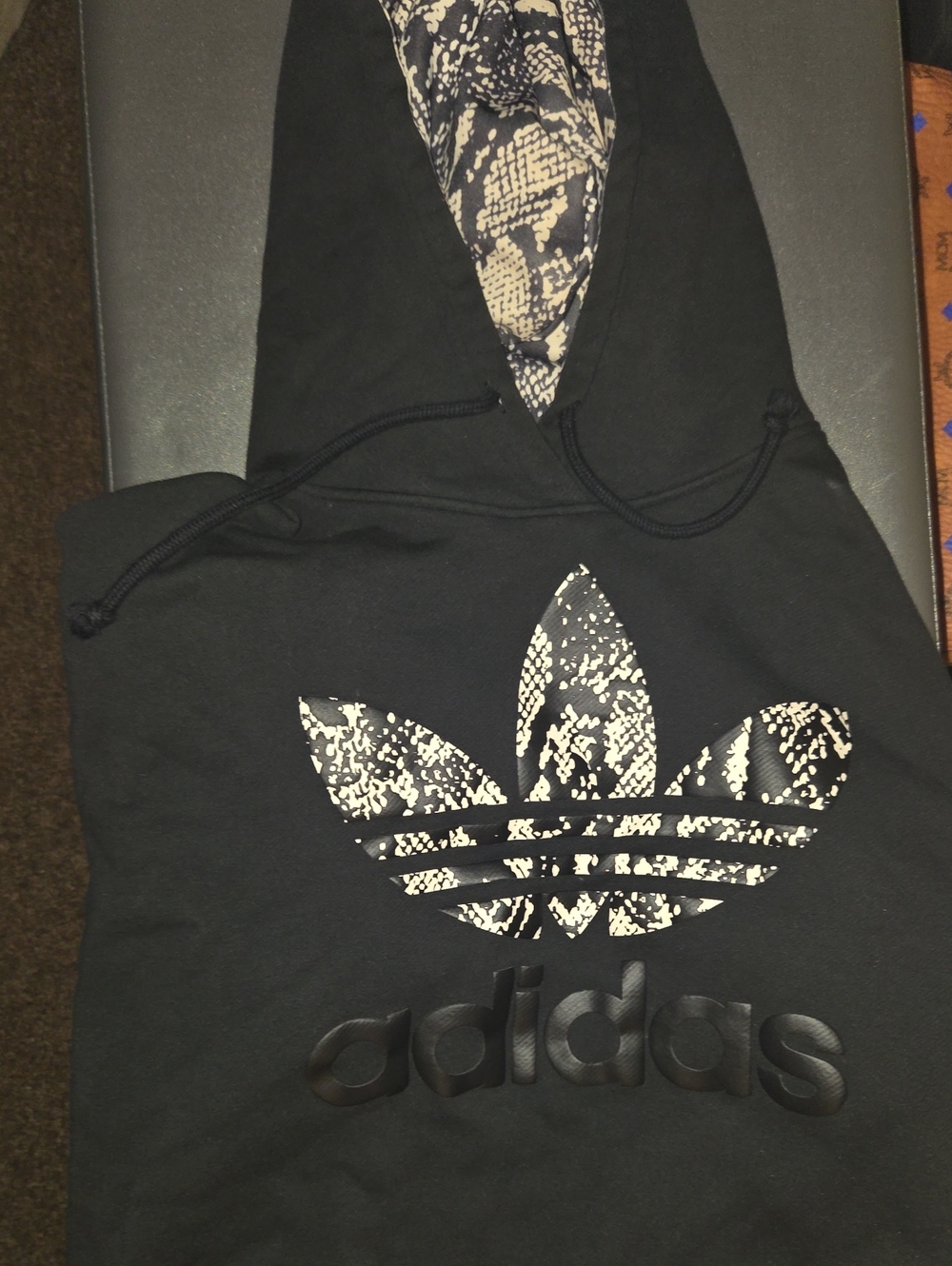 Women's Adidas hooded sweatshirt, 2x